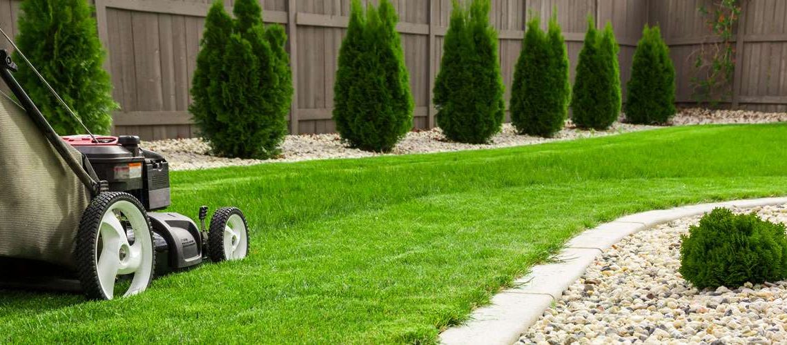 Idaho Falls lawn mowing company mowing green grass