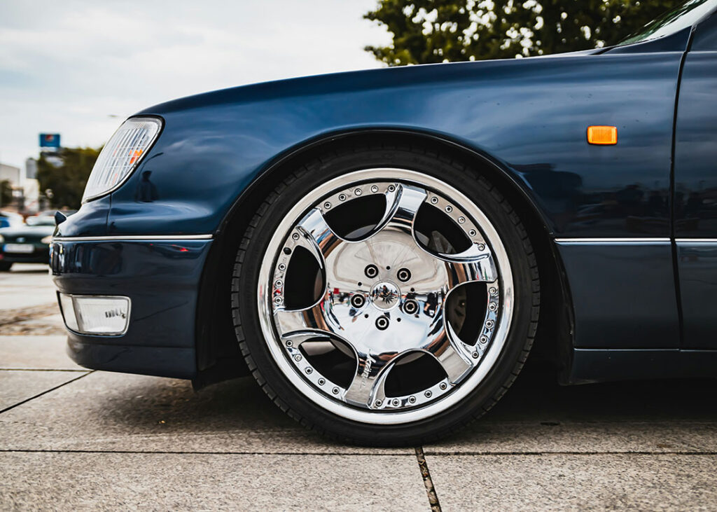 polishing chrome wheels